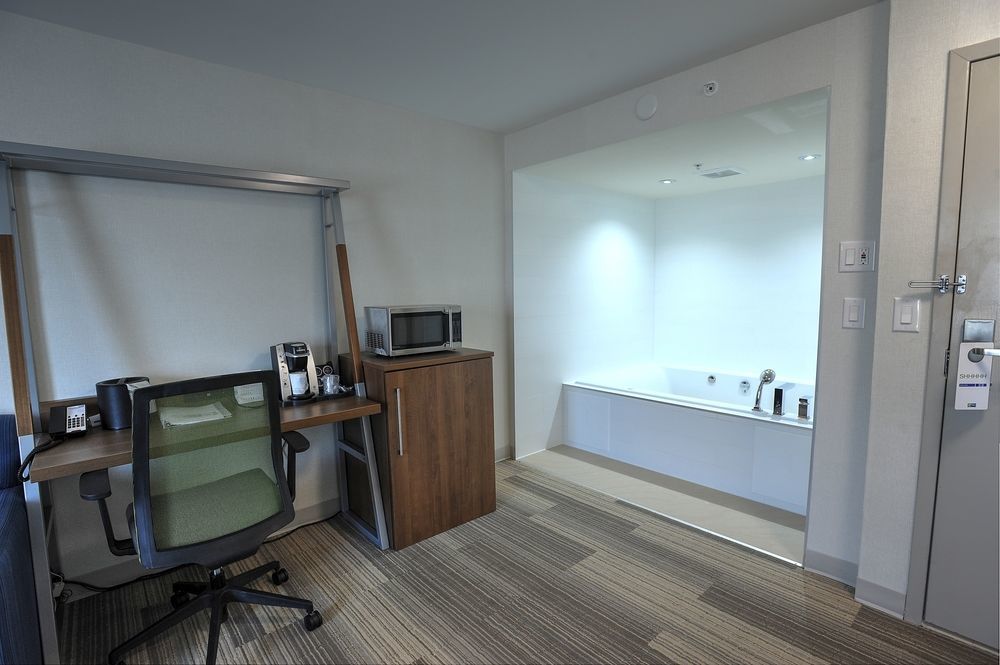Holiday Inn Express & Suites Toronto Airport West By Ihg Mississauga Exteriér fotografie