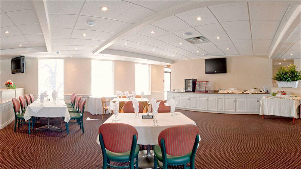 Holiday Inn Express & Suites Toronto Airport West By Ihg Mississauga Exteriér fotografie